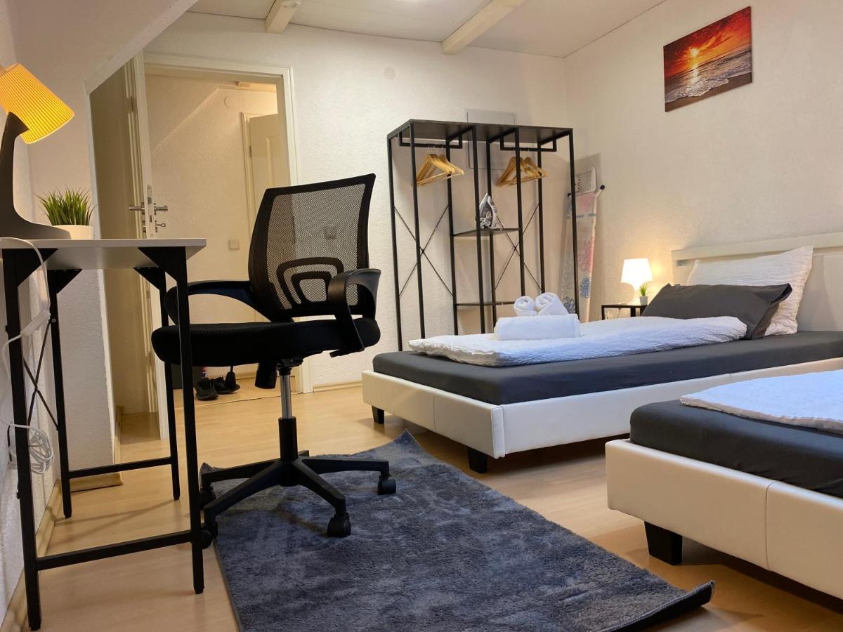 Deluxe Business Suite Mit Netflix Premium & Parkplatz, Zentral Zu Audi & Schwarz Gruppe With 2 Bedrooms Bad Friedrichshall Buitenkant foto